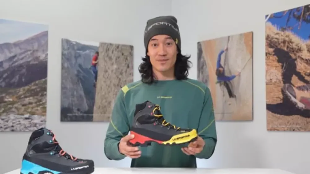 La Sportiva Mountaineering^AEQUILIBRIUM LT GTX WOMENS Black/Hibiscus